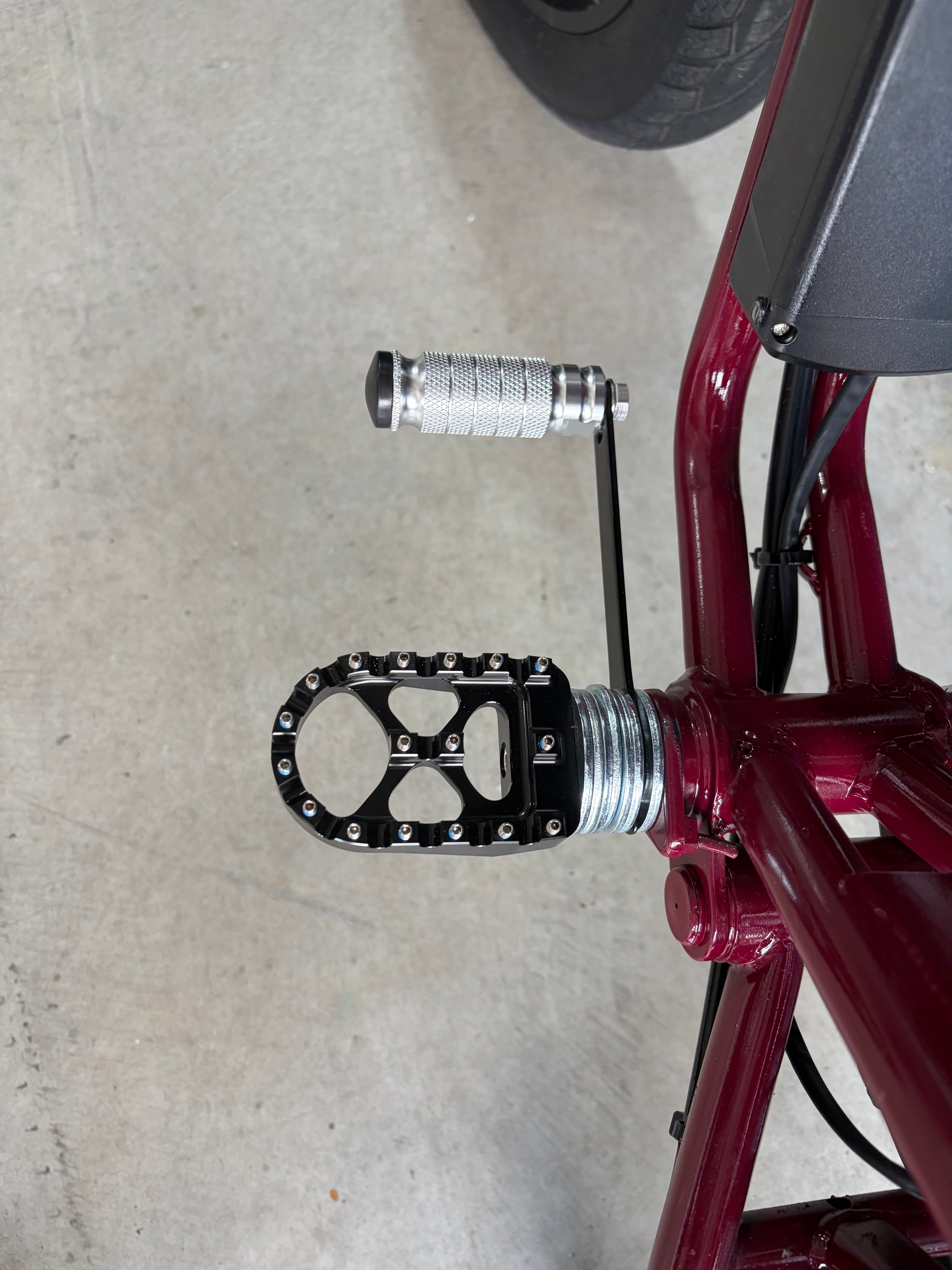Ridstar q20 shiftlock (ONLY WORKS WITH PEGS, DOESNT COME WITH WASHERS)